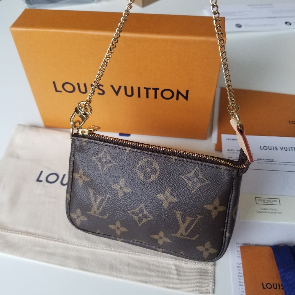 Louis Vuitton Mini Pochette
